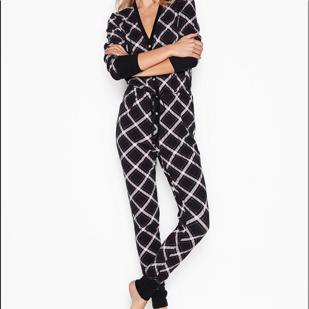 ❄️❄️❄️Victoria Secret thermal onesie